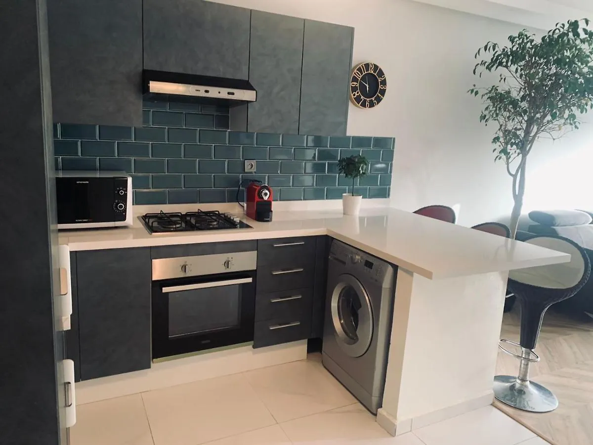 Apartment Spacious New 1-Bedroom Unit In Downtown W Terrace And Free Parking Casablanca