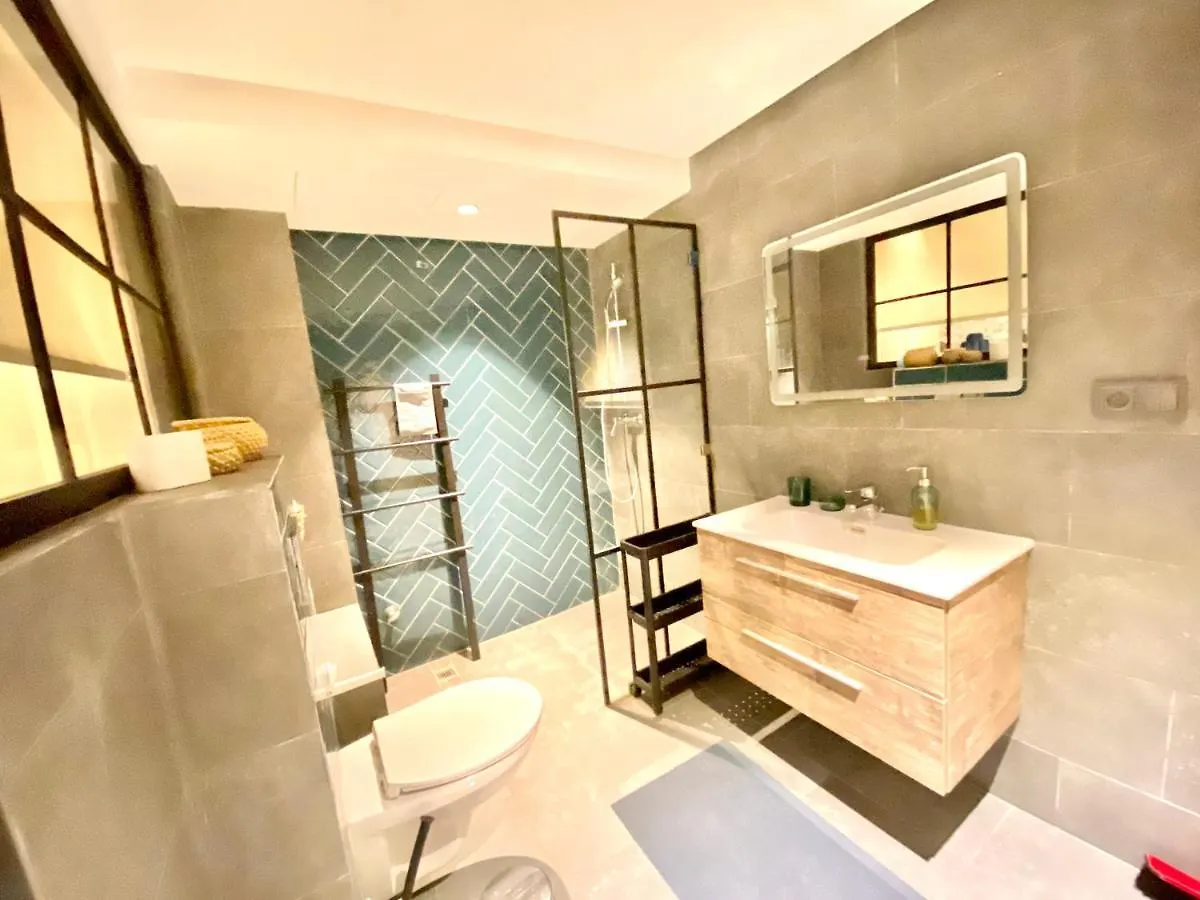 Apartment Spacious New 1-Bedroom Unit In Downtown W Terrace And Free Parking Casablanca